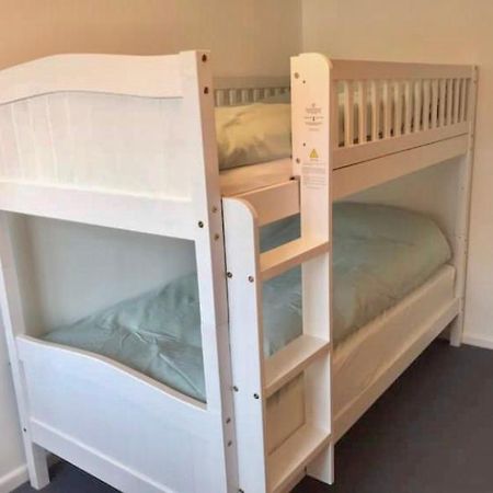 Great Price, Lovely Comfy Flat.2 Mins From The Sea Lyme Regis Eksteriør bilde